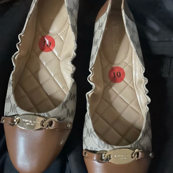 Where are you Michael Kors ballerina flats - Picture 1 of 2